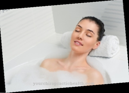 Hot bath as a natural remedy