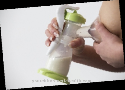 Breast pump